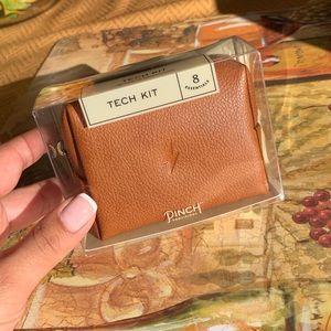 🛫Pinch Provision Tech Kit/Madewell